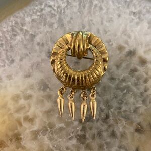 Vintage & up cycled pin brooch Guc 1"